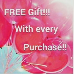 Free gift 🎁 with purchase!! 😊